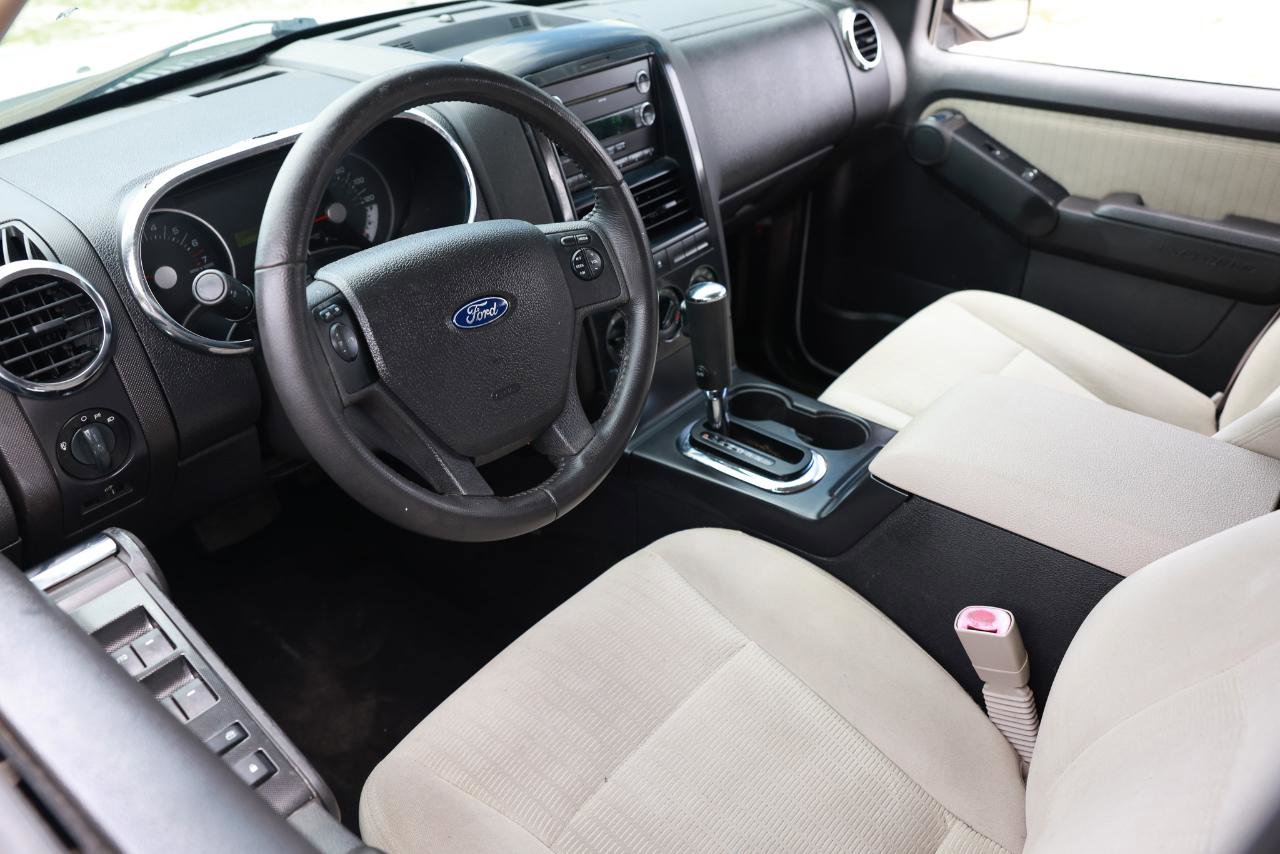 Used 2008 Ford Explorer XLT RWD image 4