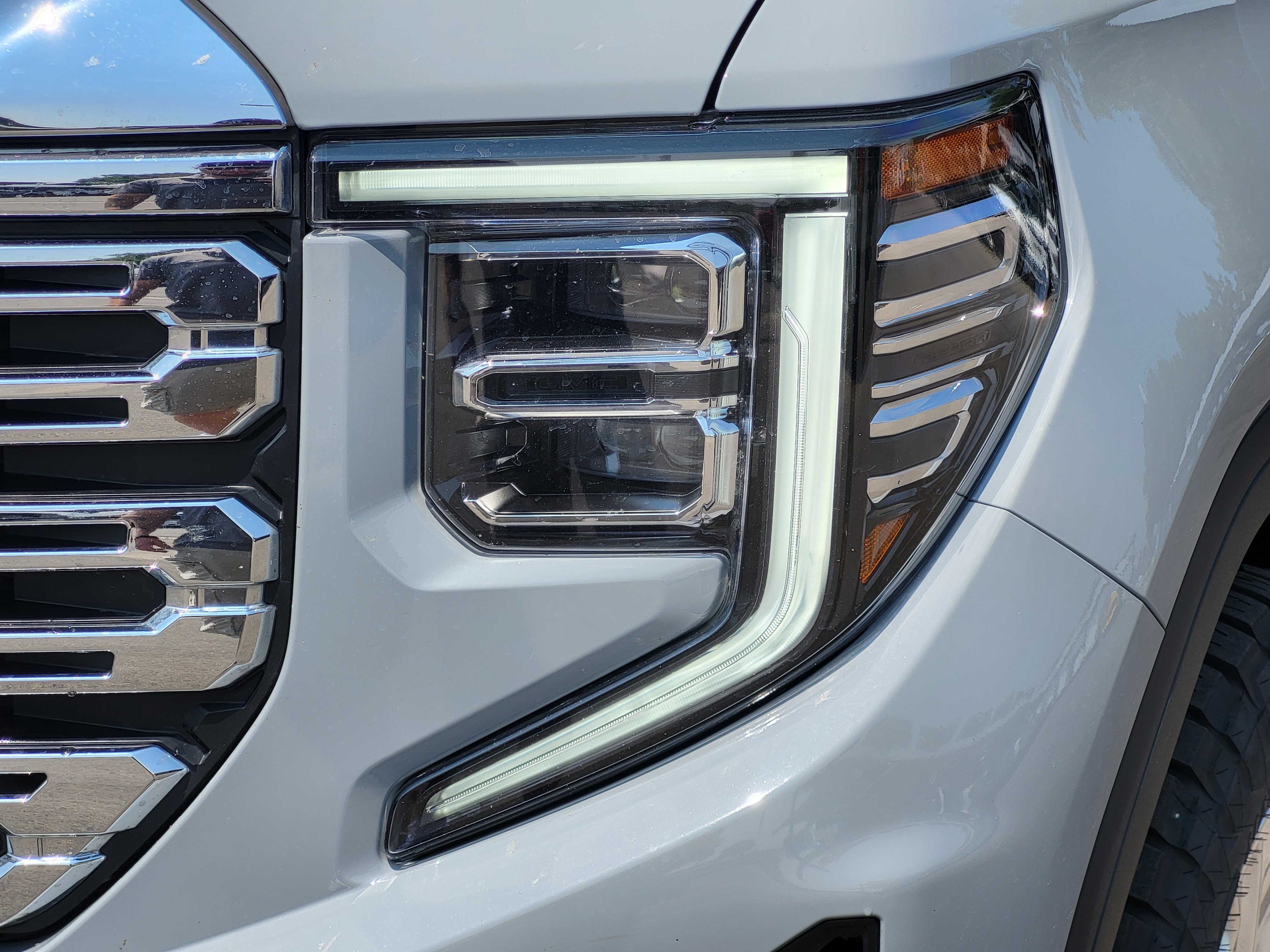 Used 2025 GMC Sierra 1500 Denali AWD/4WD image 8
