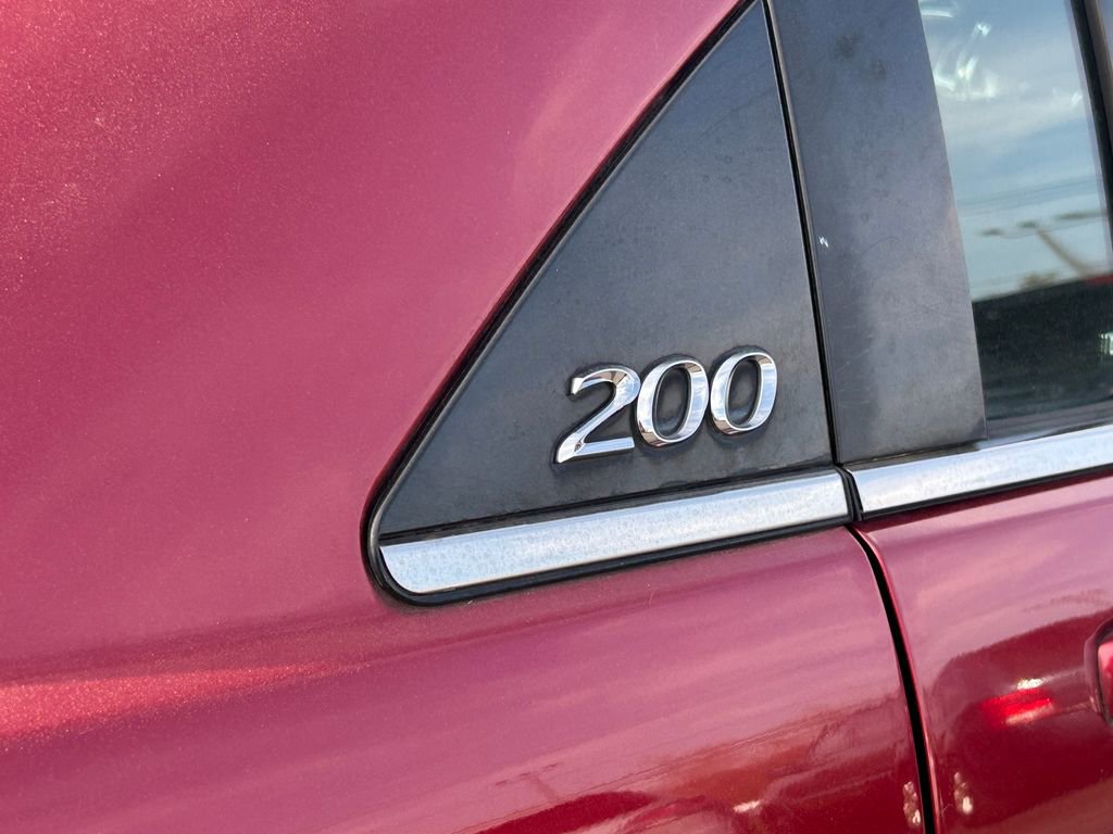 Used 2011 Chrysler 200 Touring FWD image 13