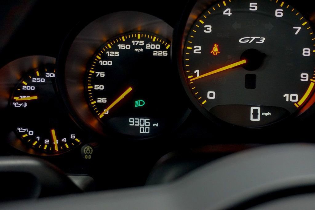 Used 2018 Porsche 911 GT3 image 22