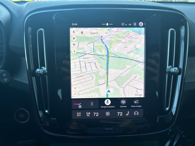 Certified 2026 Volvo XC40 B5 Plus AWD/4WD image 24
