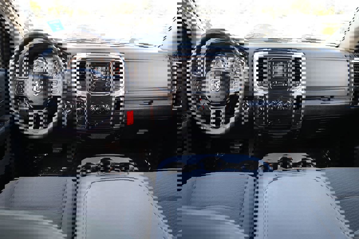 Used 2019 RAM 1500 Classic SLT image 18
