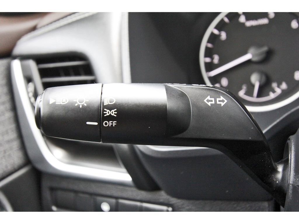 Used 2023 Nissan Rogue SV FWD image 18