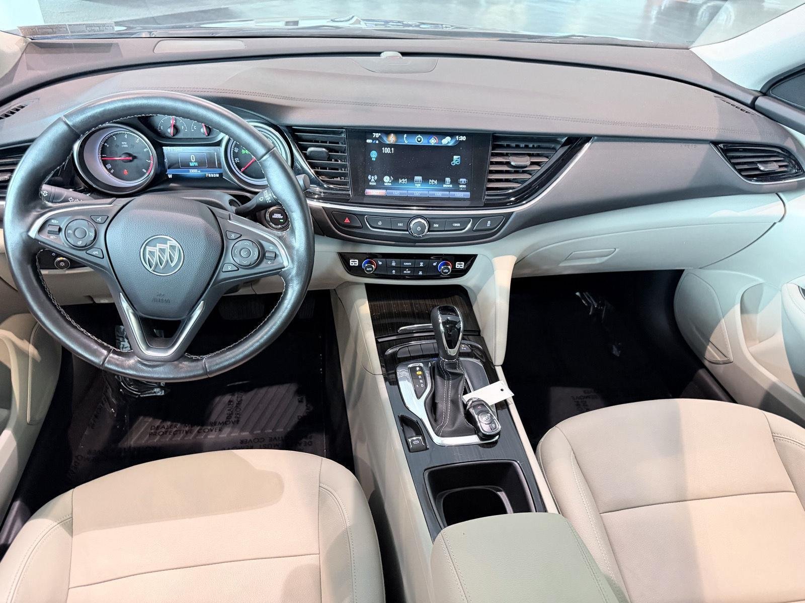 Used 2018 Buick Regal Essence w/ Driver Confidence Package #1 FWD image 36