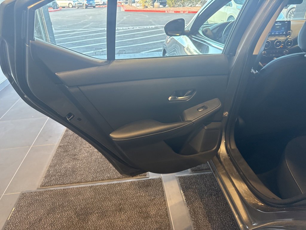 Used 2023 Nissan Sentra SV image 17
