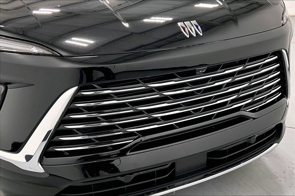 Used 2025 Buick Enclave Preferred FWD image 37