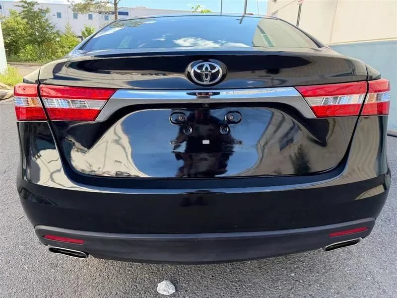 Used 2013 Toyota Avalon XLE Touring FWD image 15