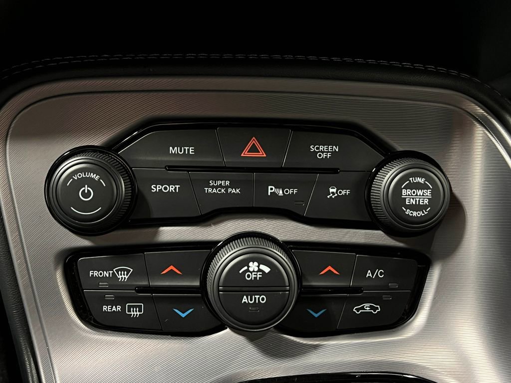 Used 2023 Dodge Challenger R/T w/ Plus Package image 27