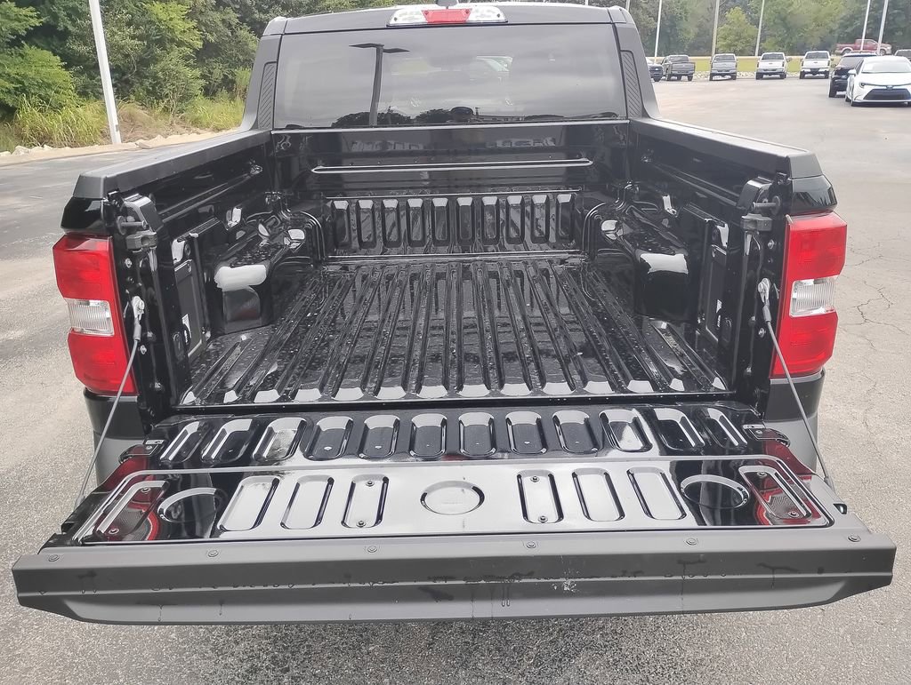 New 2025 Ford Maverick XL image 12