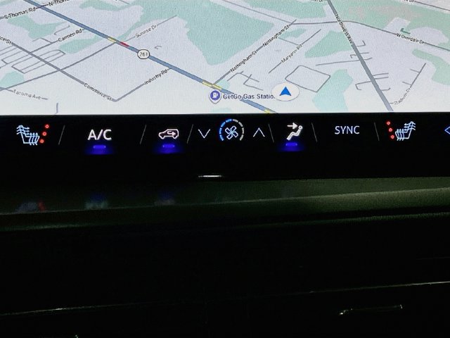 New 2027 Chevrolet Traverse LT w/ Sun and Wheel Package FWD image 22