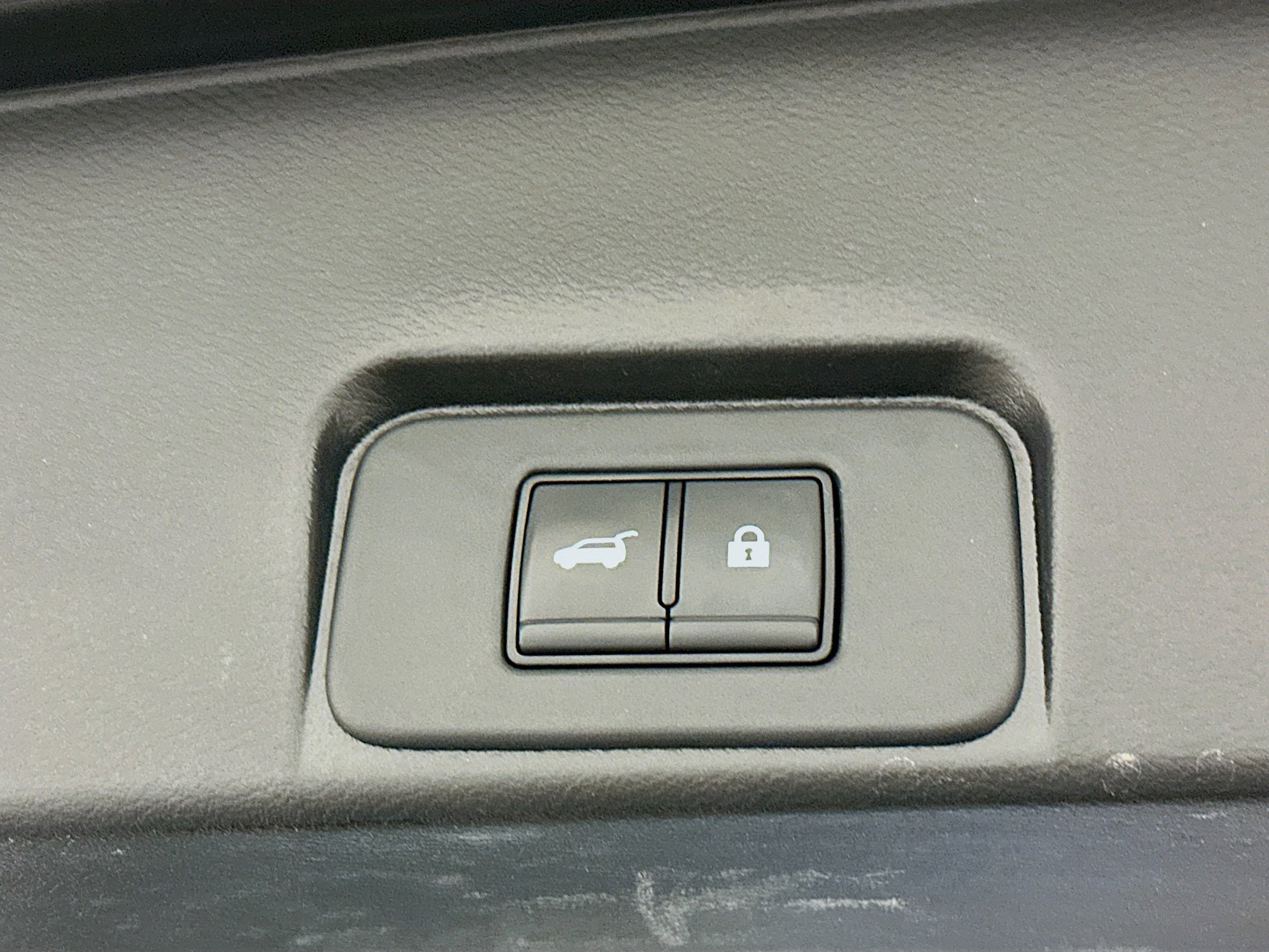 Used 2023 Nissan Rogue SV w/ SV Premium Package image 31