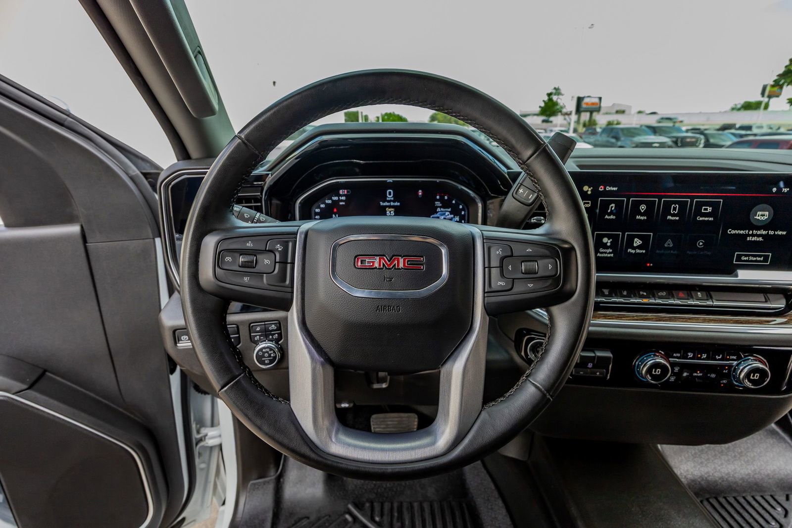 Used 2024 GMC Sierra 3500 SLE AWD/4WD image 19