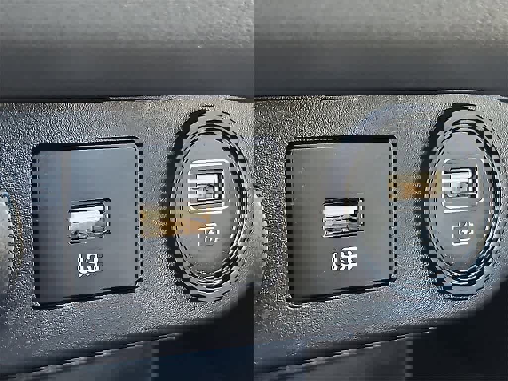 Used 2021 Hyundai Elantra SEL image 17