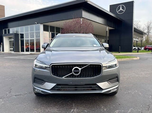 Used 2021 Volvo XC60 T5 Momentum w/ Premium Package AWD/4WD image 3