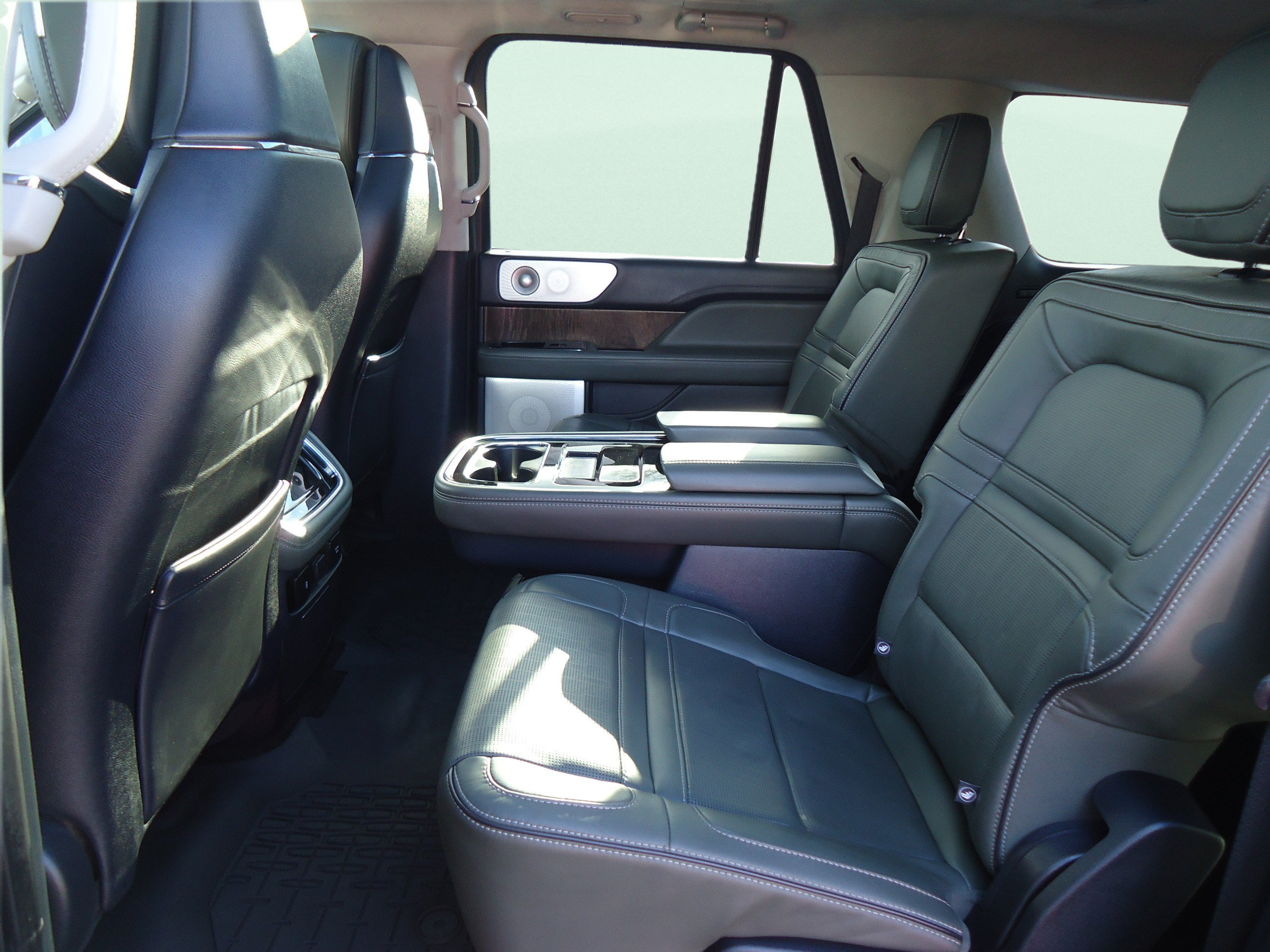 Used 2022 Lincoln Navigator L Black Label AWD/4WD image 22