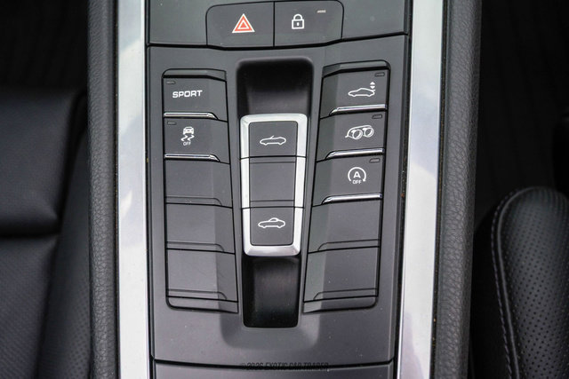 Used 2025 Porsche 718 Boxster image 38