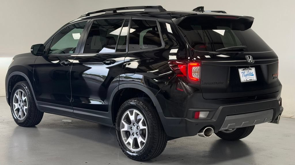 Used 2023 Honda Passport TrailSport image 4