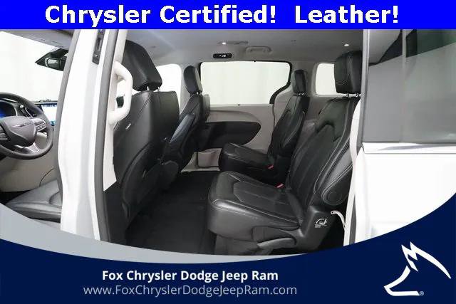 Certified 2024 Chrysler Pacifica Touring-L image 15