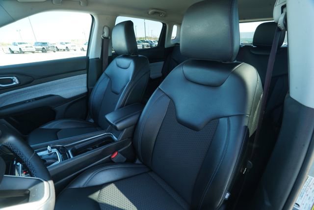 Used 2022 Jeep Compass Latitude w/ Convenience Group image 35