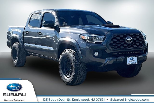 Used 2020 Toyota Tacoma TRD Sport AWD/4WD image 1