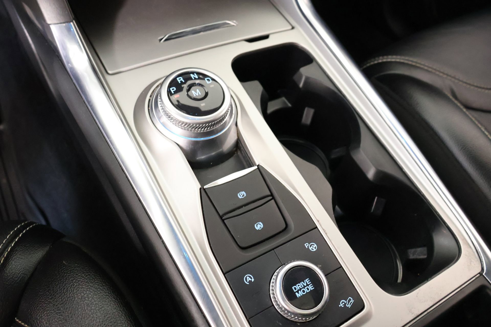 Used 2020 Ford Explorer ST w/ ST Street Pack image 9