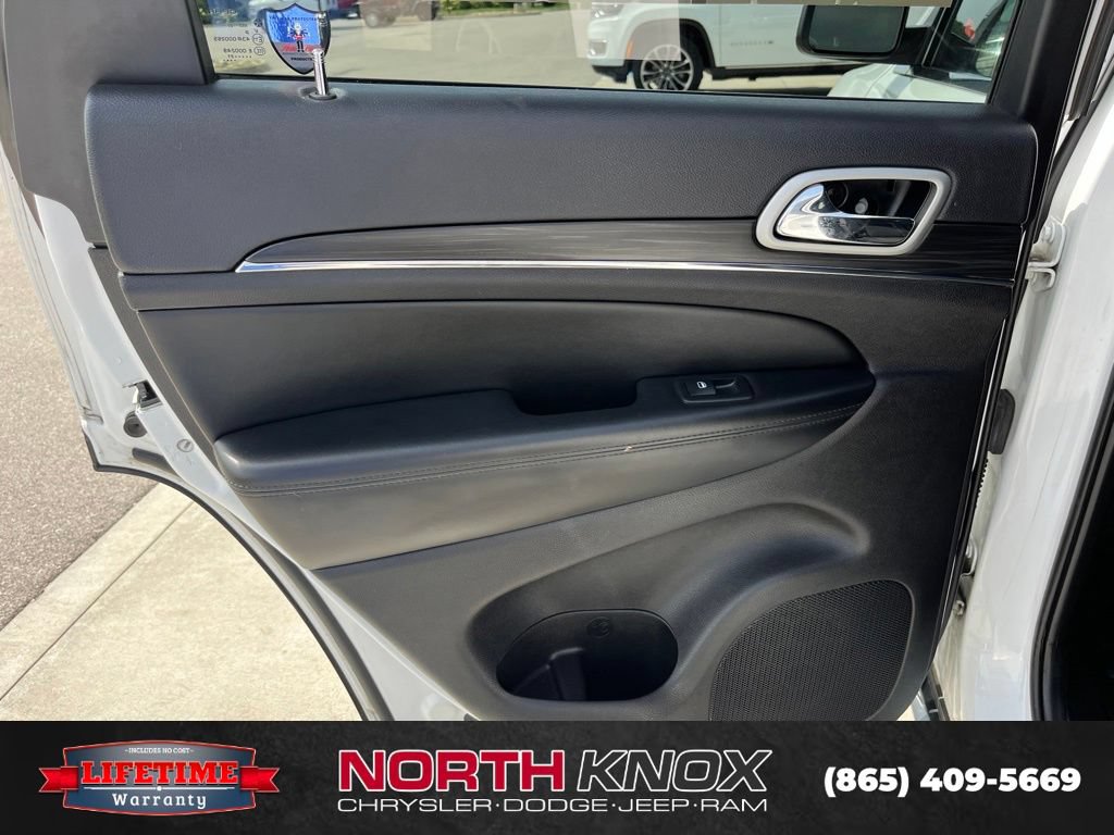 Used 2021 Jeep Grand Cherokee Limited w/ Luxury Group II RWD image 16