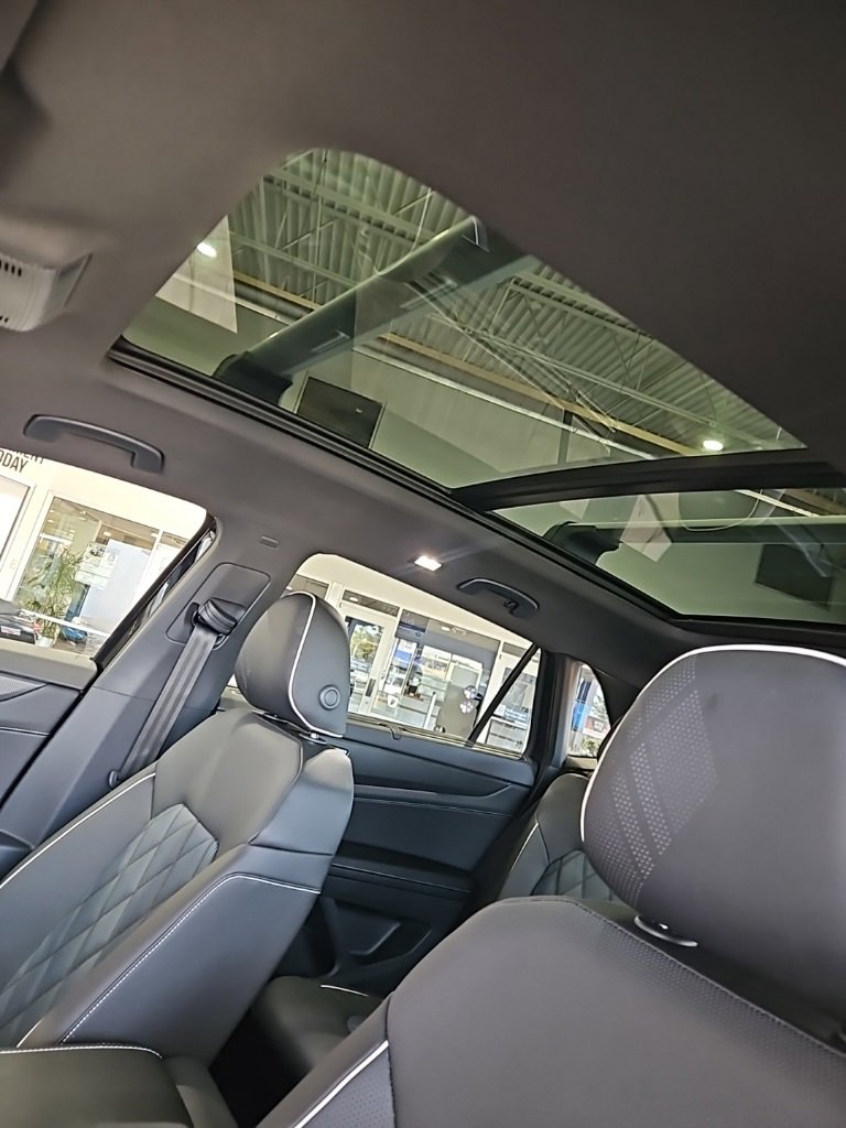 New 2026 Volkswagen Atlas Cross Sport SEL Premium R-Line image 29