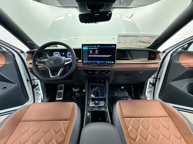 New 2026 Volkswagen Tiguan SEL R-Line AWD/4WD image 21