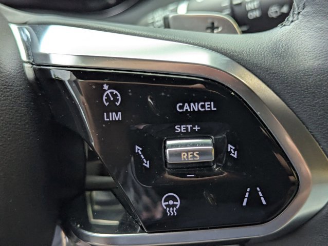 Certified 2024 Jaguar E-PACE R-Dynamic SE AWD/4WD image 14