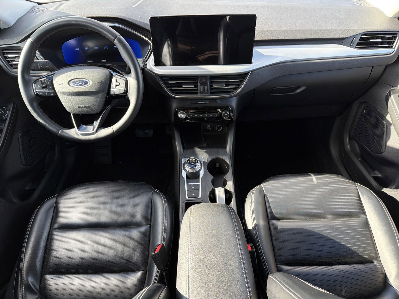 Used 2024 Ford Escape Platinum image 10