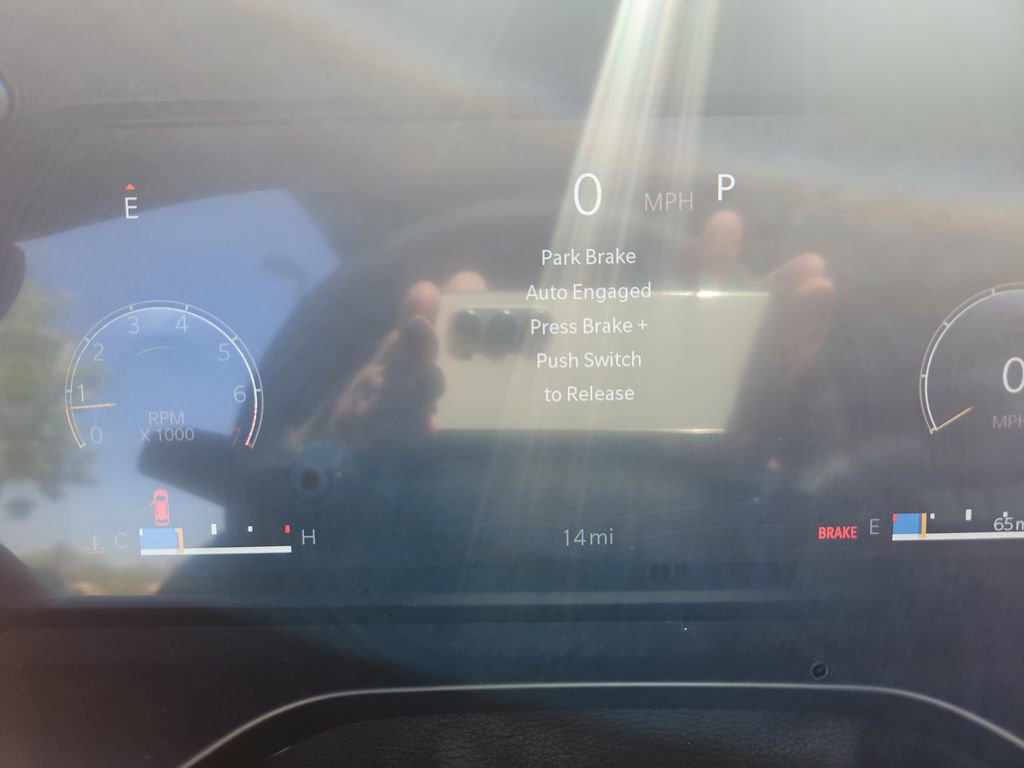 New 2025 Jeep Grand Cherokee L Limited w/ Trailer Tow Package image 16