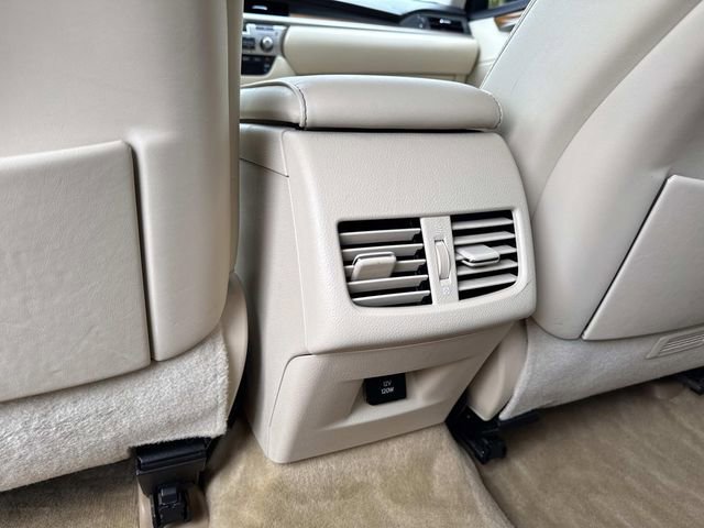 Used 2015 Lexus ES 300h w/ Navigation System Package FWD image 16