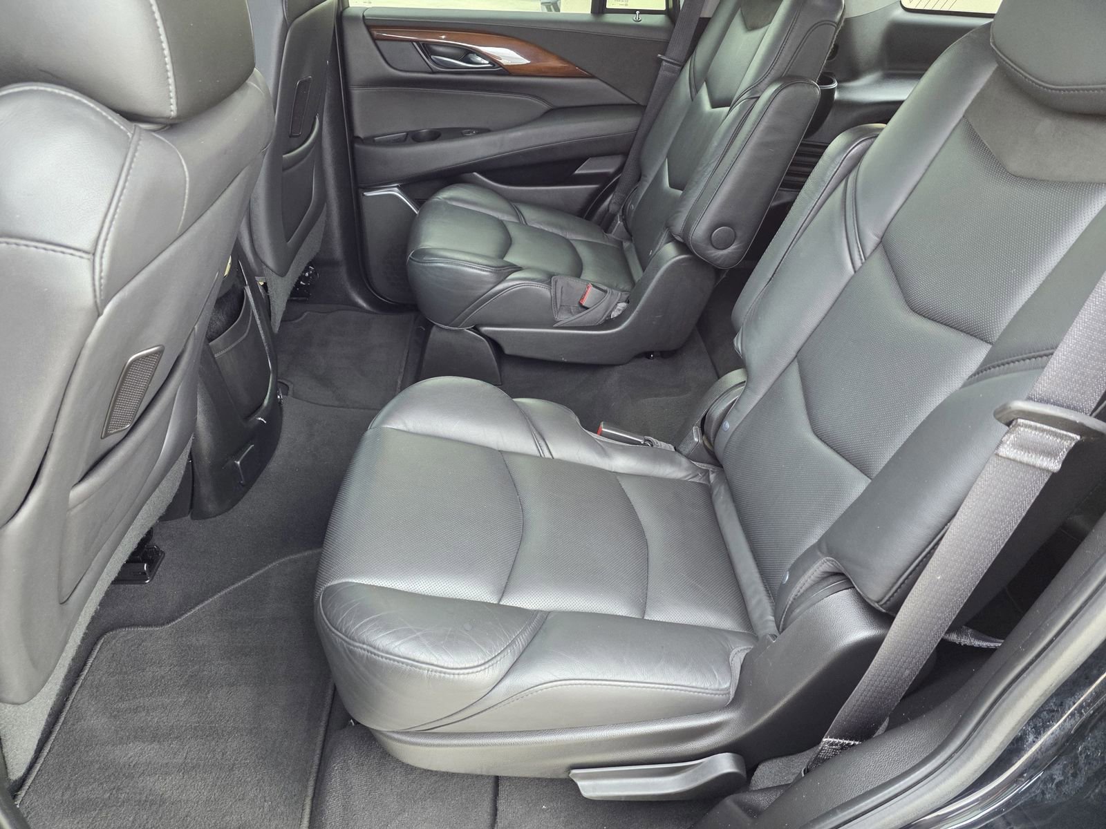 Used 2019 Cadillac Escalade 2WD image 16