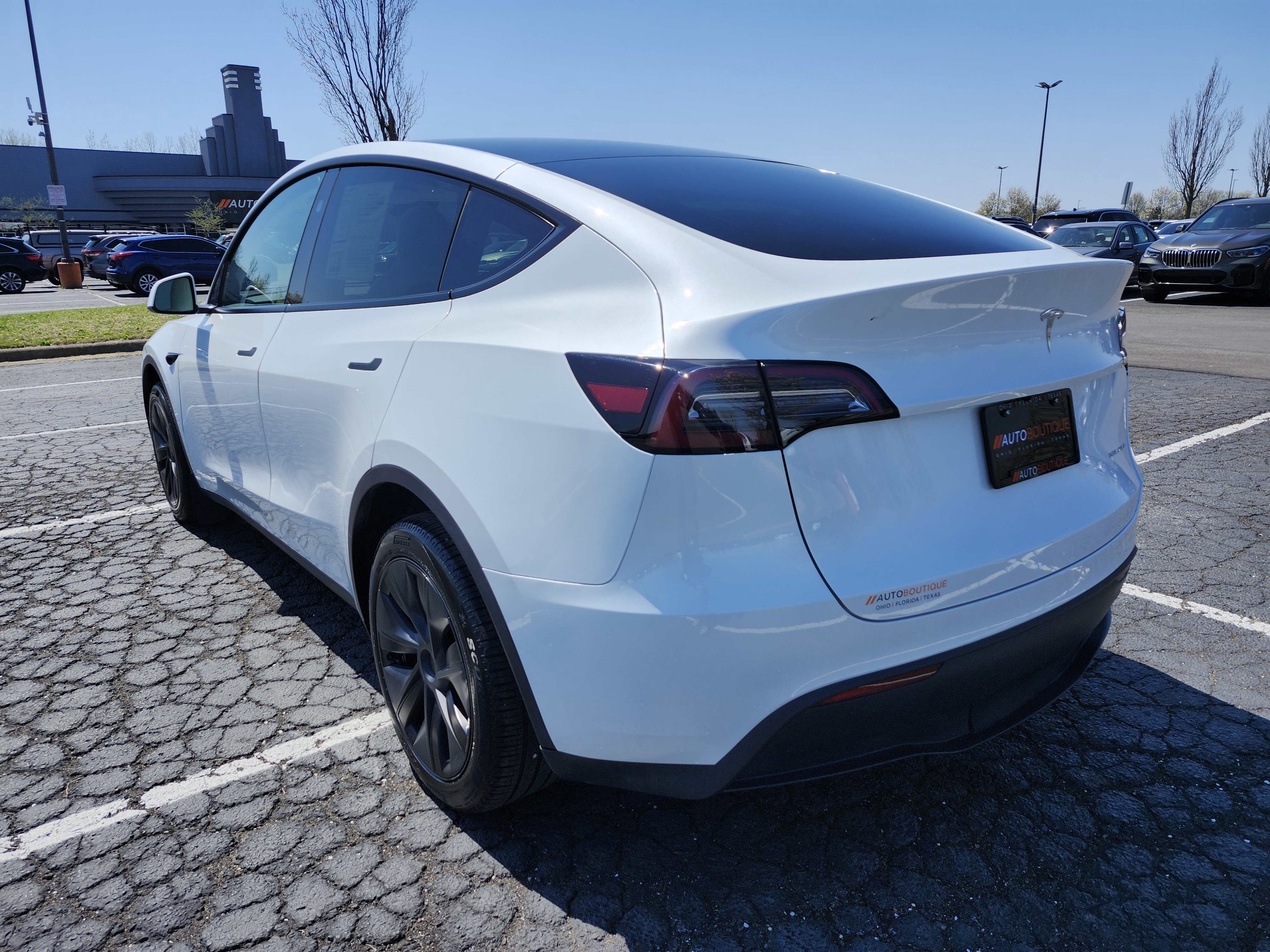 Used 2024 Tesla Model Y Long Range AWD/4WD image 13