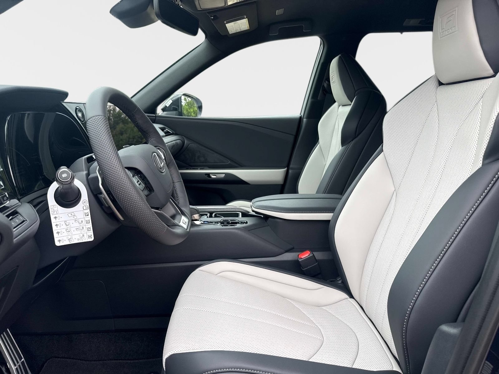 New 2026 Lexus TX 500h AWD image 21