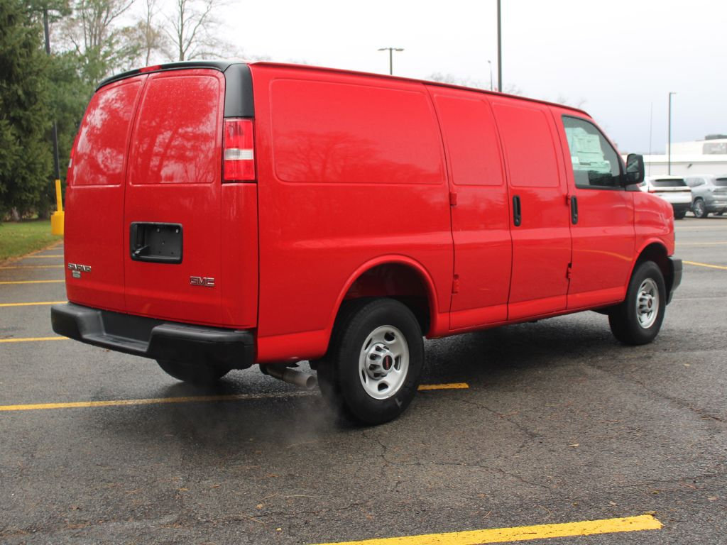 New 2025 GMC Savana 3500 image 7