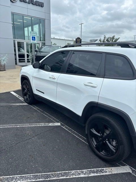 Used 2023 Jeep Cherokee Altitude Lux w/ Lux Elite Package AWD/4WD image 9