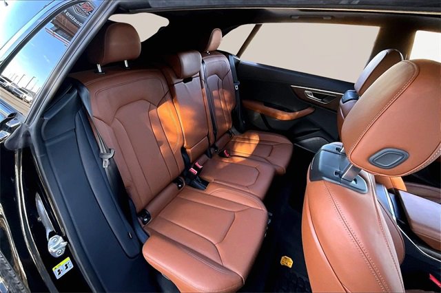 Used 2025 Audi Q8 Prestige w/ Prestige Package image 28