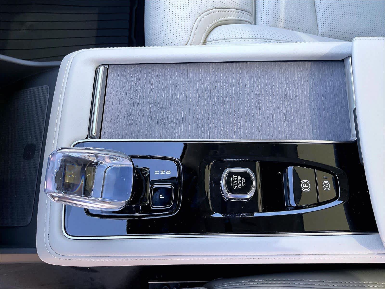 New 2027 Volvo XC90 B6 Ultra AWD/4WD image 10