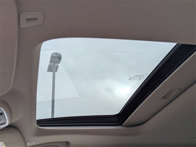 Used 2020 Jeep Grand Cherokee Limited w/ Trailer Tow Group IV image 17