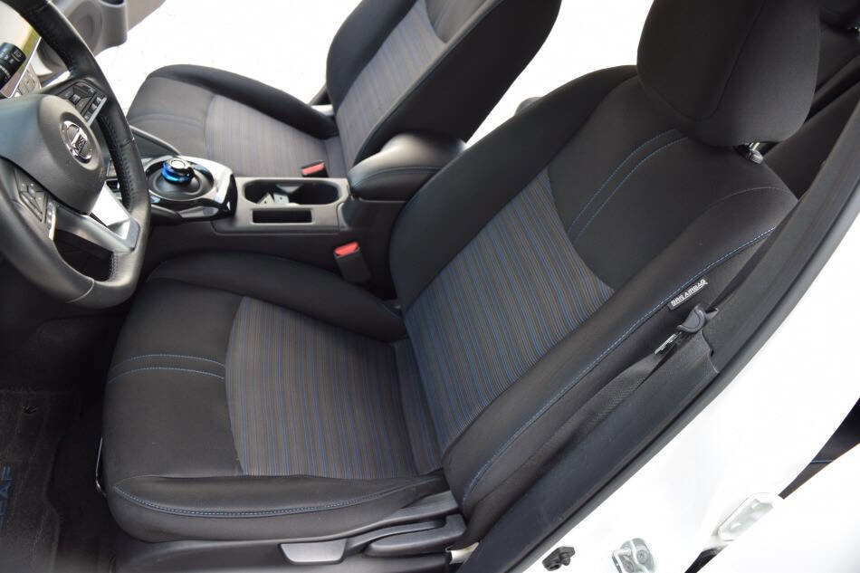 Used 2022 Nissan Leaf SV image 37