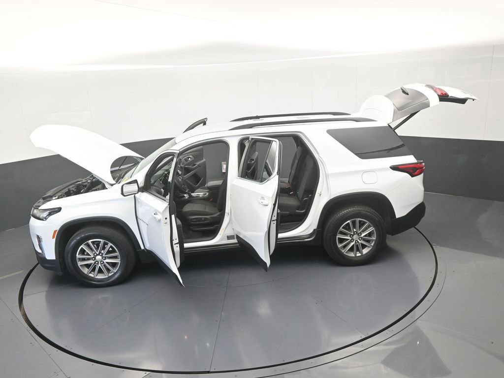 Used 2023 Chevrolet Traverse LT image 64