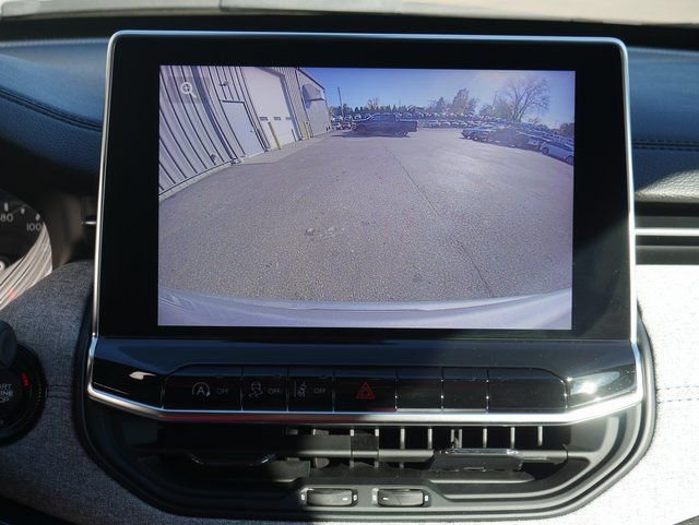 Used 2024 Jeep Compass Latitude w/ Sun and Sound Group image 5