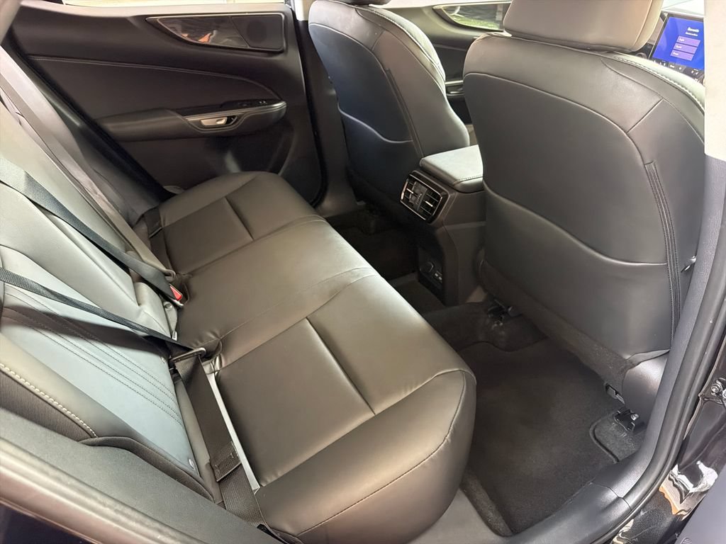 Used 2025 Lexus NX 250 FWD w/ Towing Package (2000 Lbs) image 33
