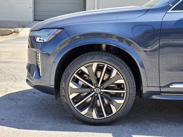 New 2025 Volvo XC90 T8 Core image 11