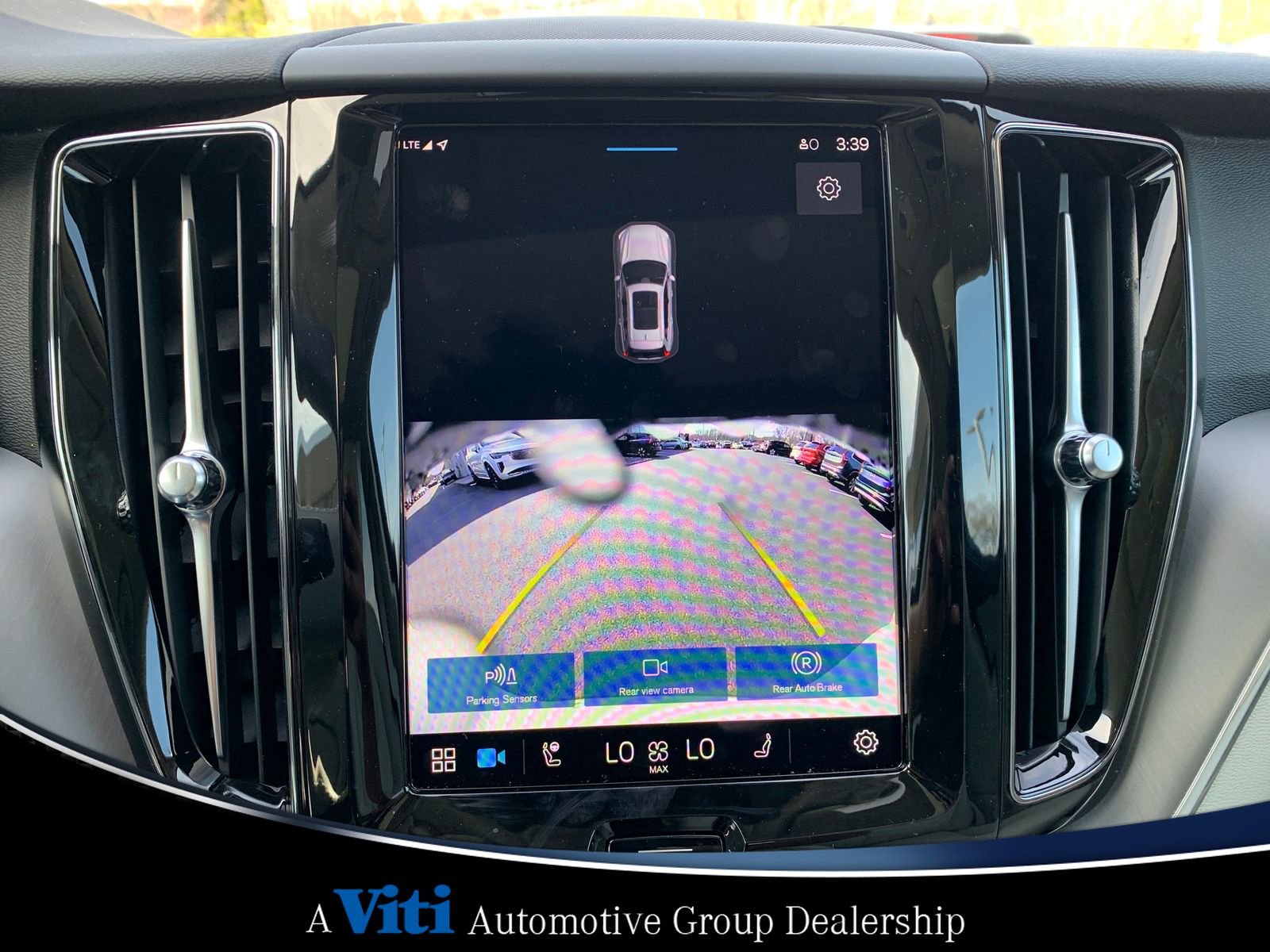 Used 2025 Volvo XC60 B5 Core w/ Climate Package image 14