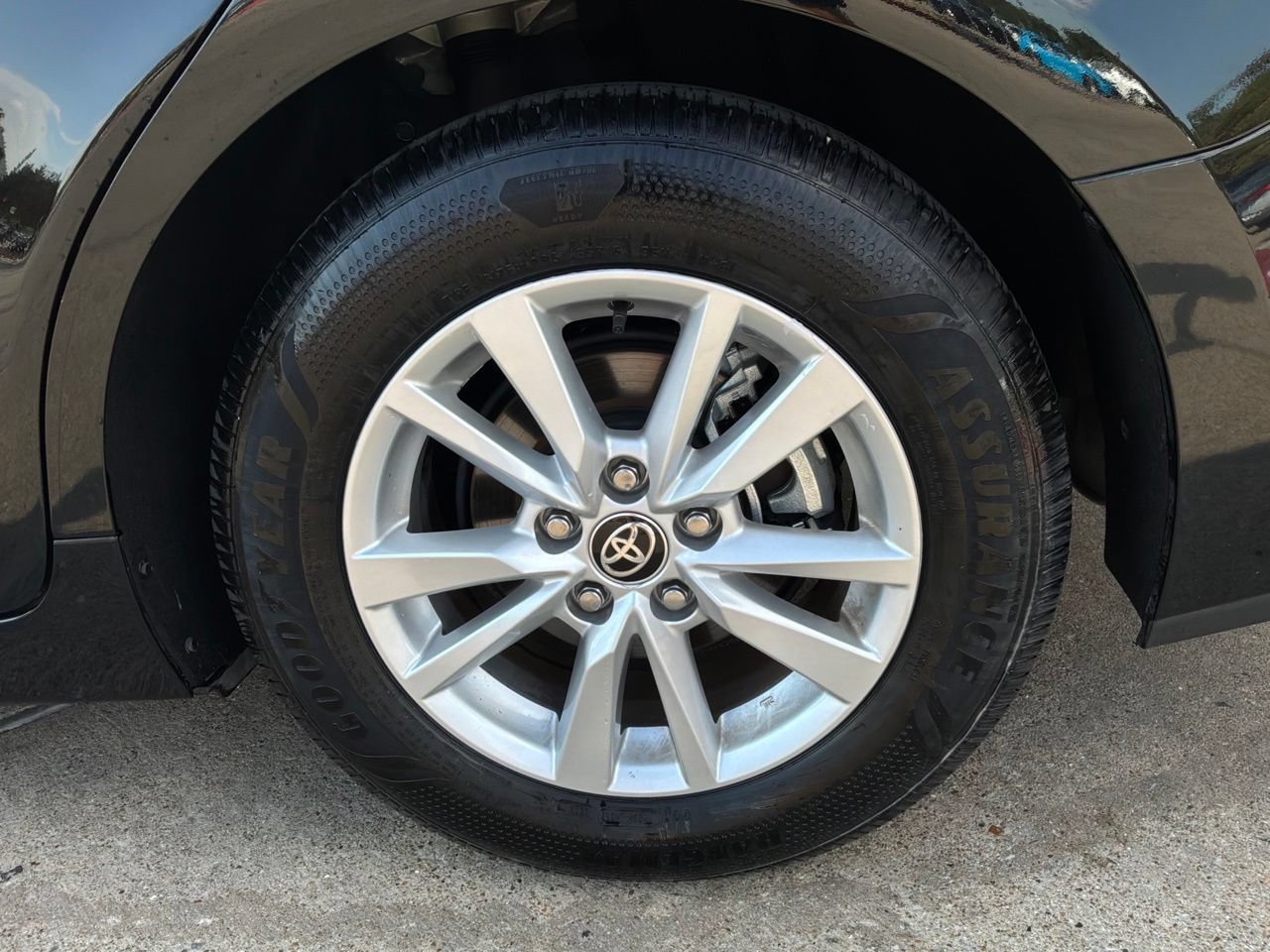 Used 2026 Toyota Camry LE FWD image 9