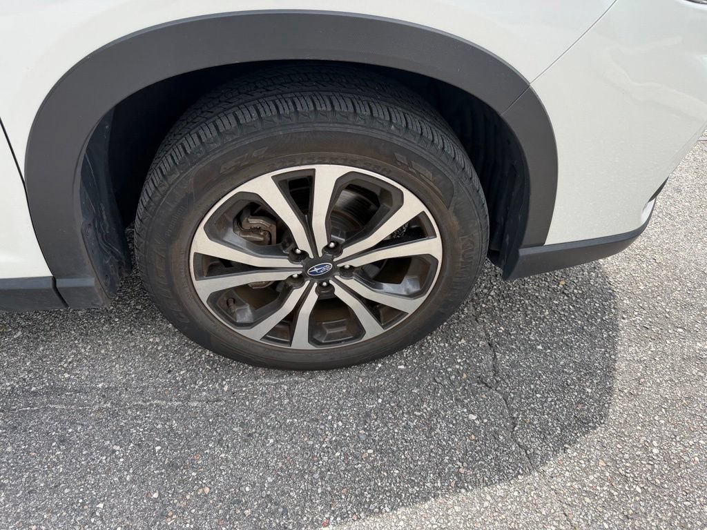 Used 2019 Subaru Forester Limited w/ Popular Package #3 AWD/4WD image 4