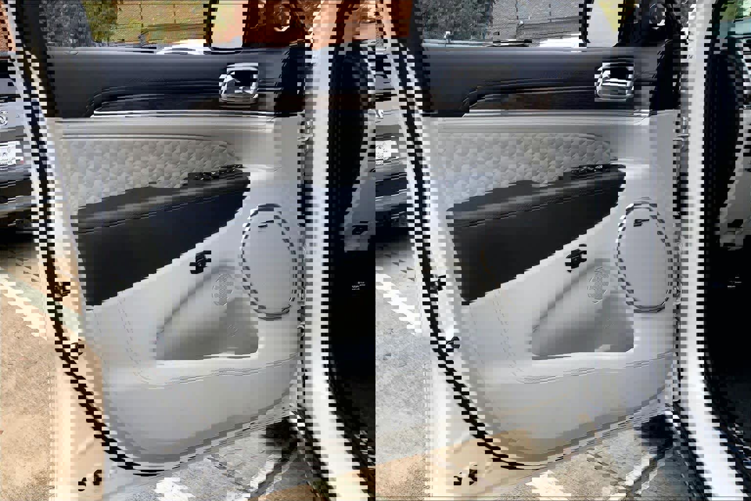 Used 2017 Jeep Grand Cherokee Summit image 21