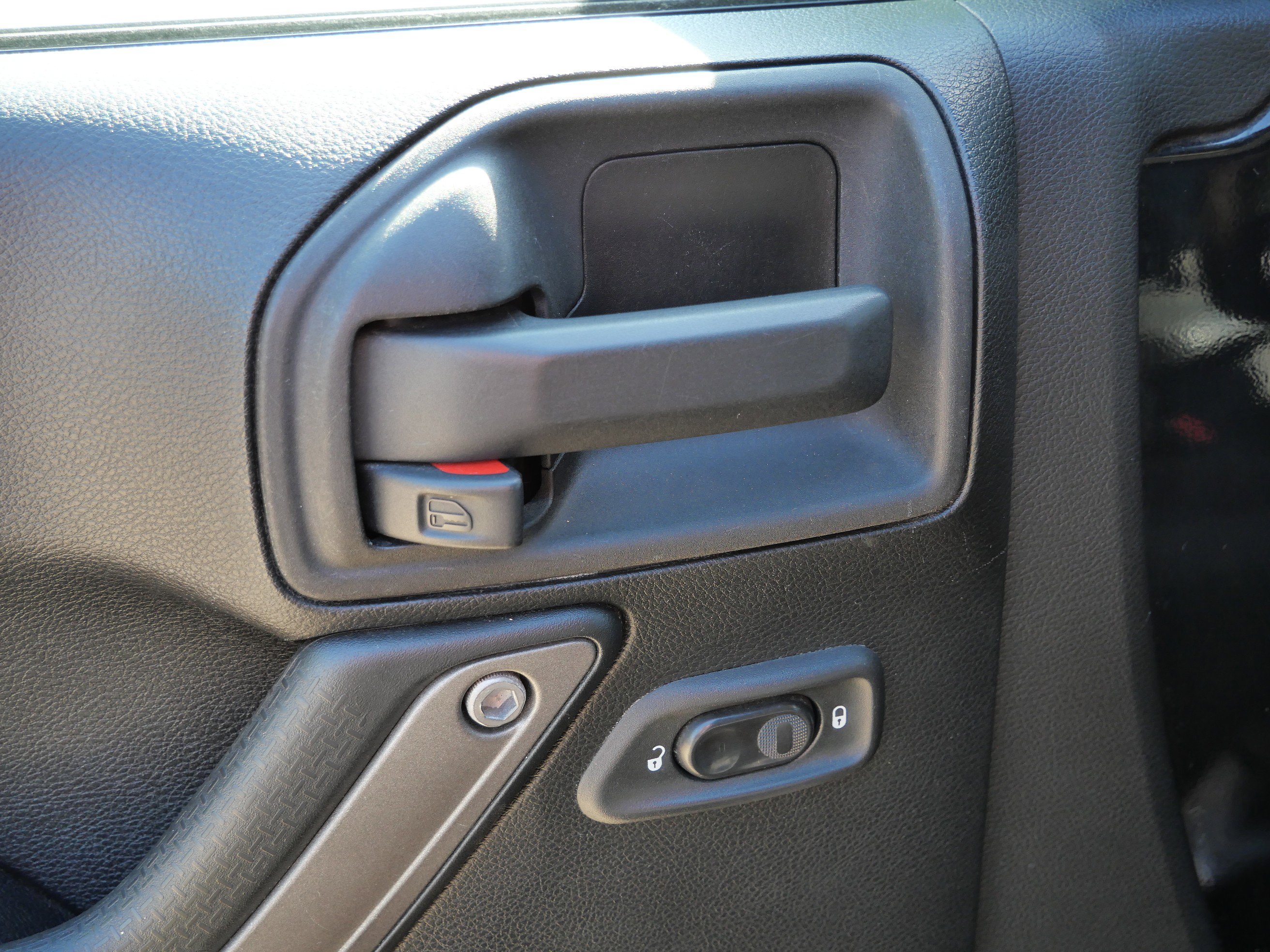 Used 2013 Jeep Wrangler Sport image 17